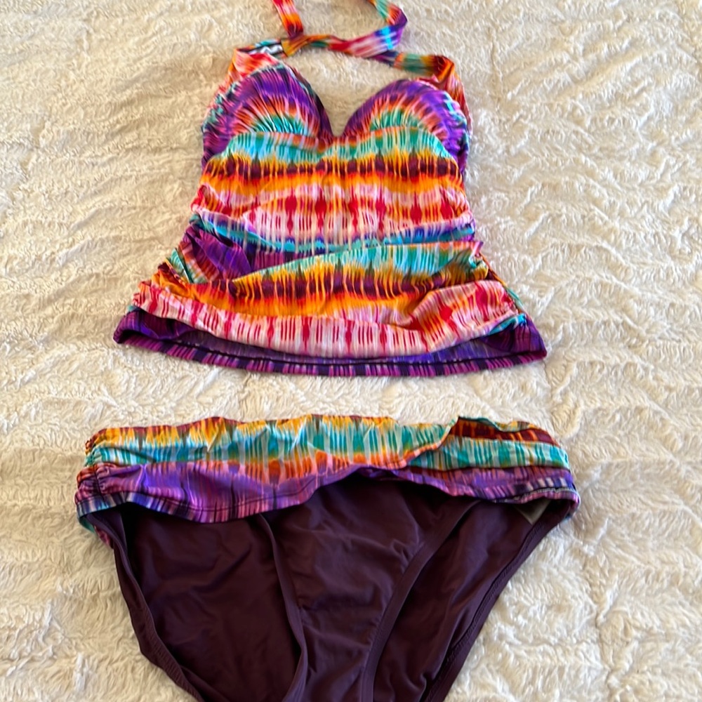 Cute colorful two piece never worn